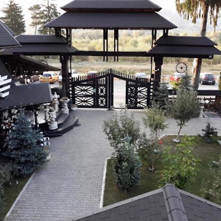 Complex Lions Bucovina Hotel Voroneț Kültér fotó