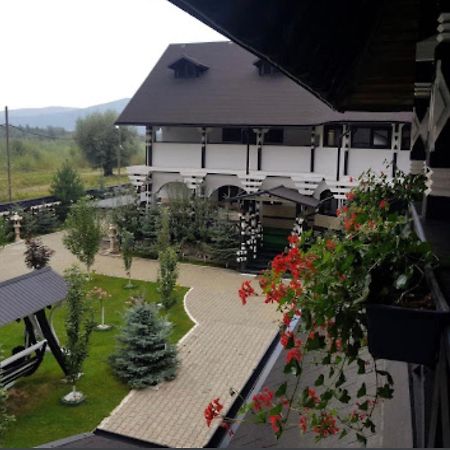 Complex Lions Bucovina Hotel Voroneț Kültér fotó