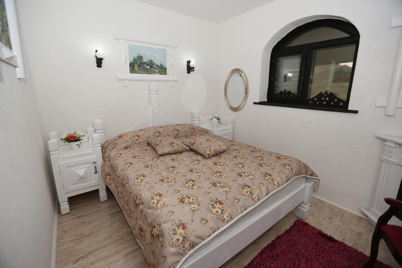 Complex Lions Bucovina Hotel Voroneț Kültér fotó