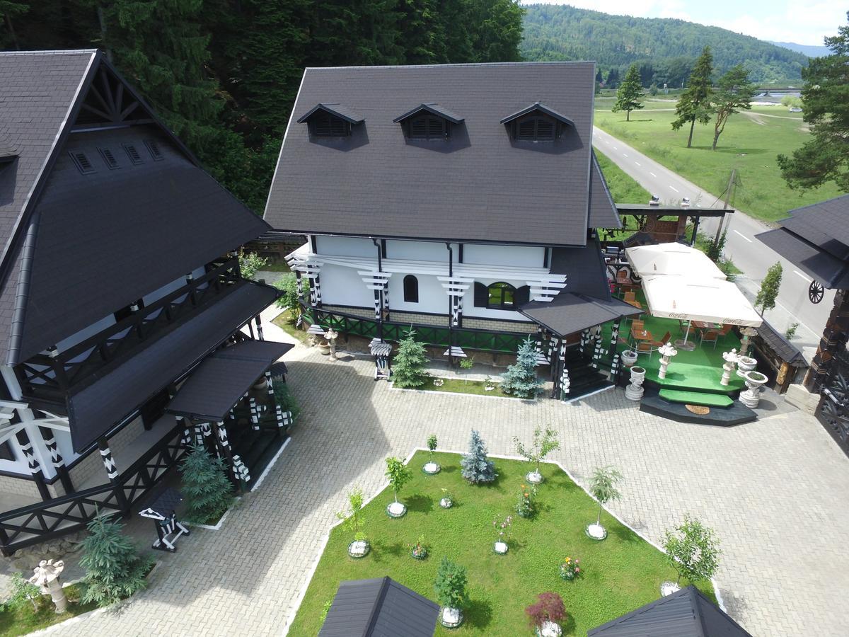 Complex Lions Bucovina Hotel Voroneț Kültér fotó